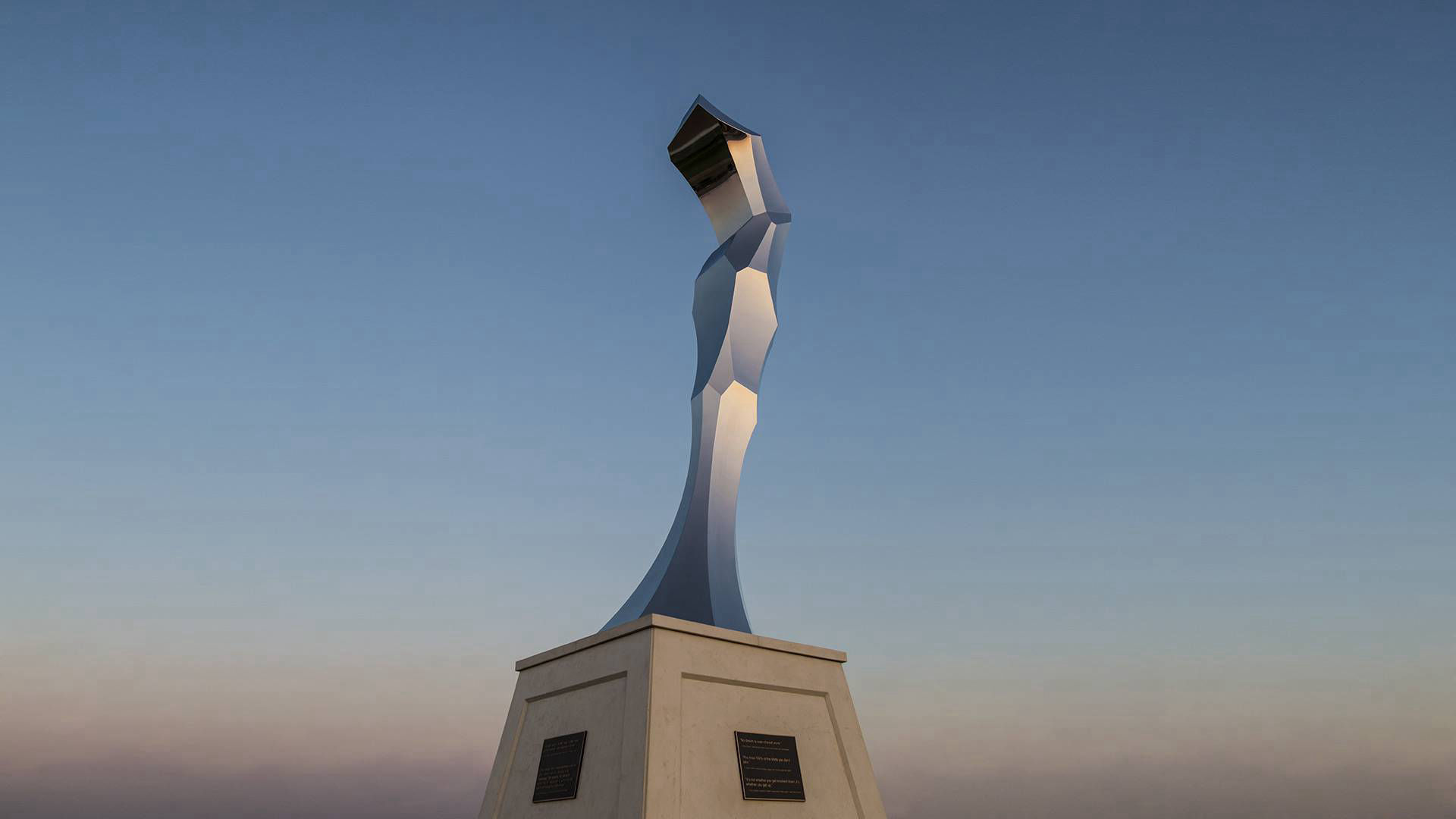 Elatus — mirror-polished stainless steel by Heath Satow, Dublin, CA